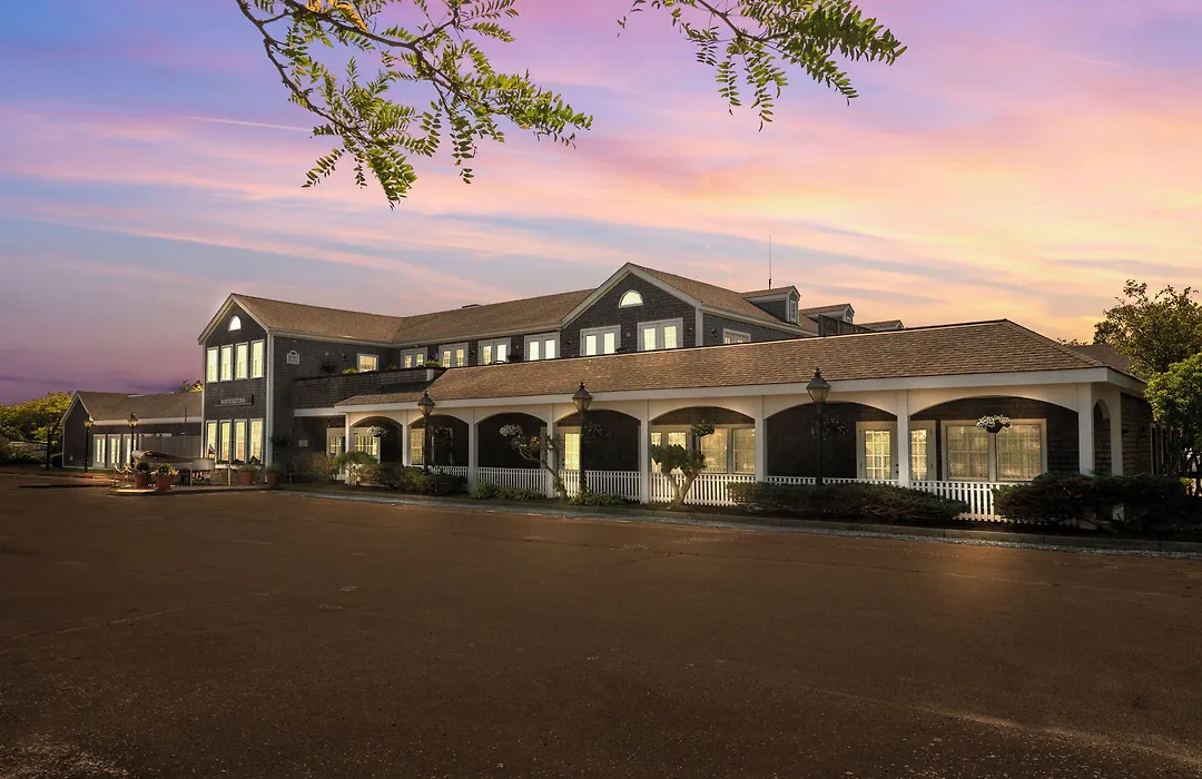 Nantucket Inn-1