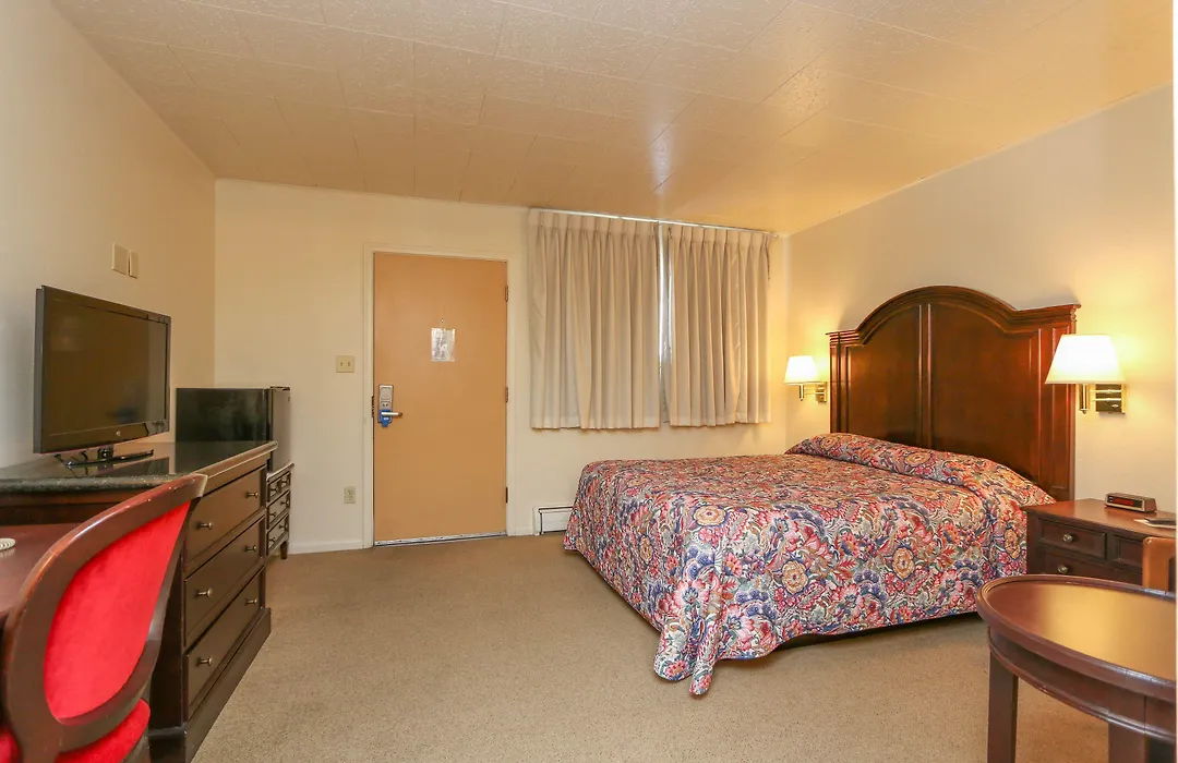 Skyline Motor Inn-1