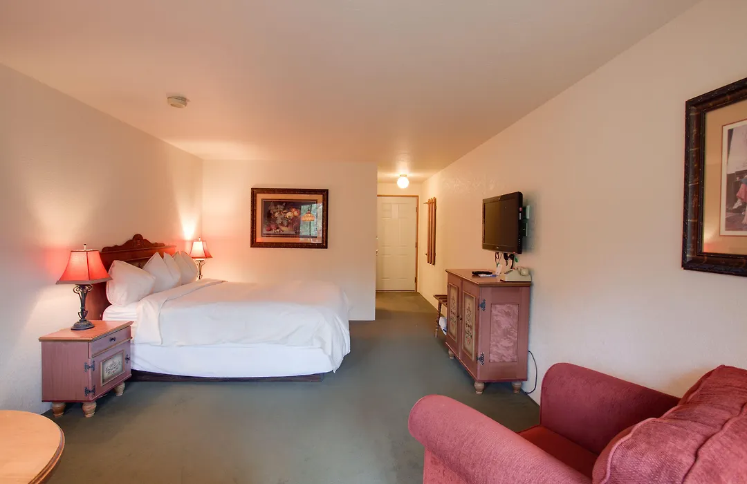 Alpine Rivers Inn-1