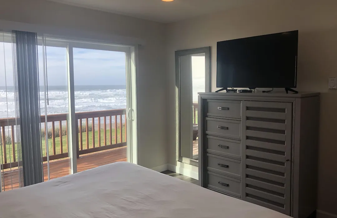 Sailor Jack Oceanfront Motel-1
