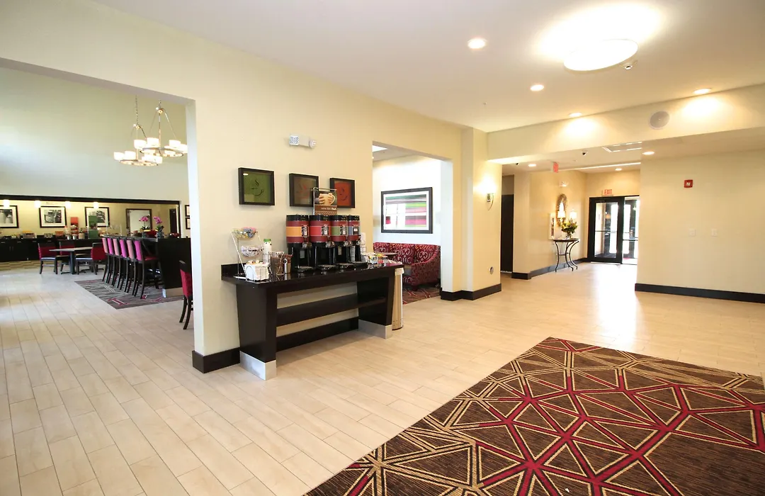 Hampton Inn And Suites Sandusky/Milan-1