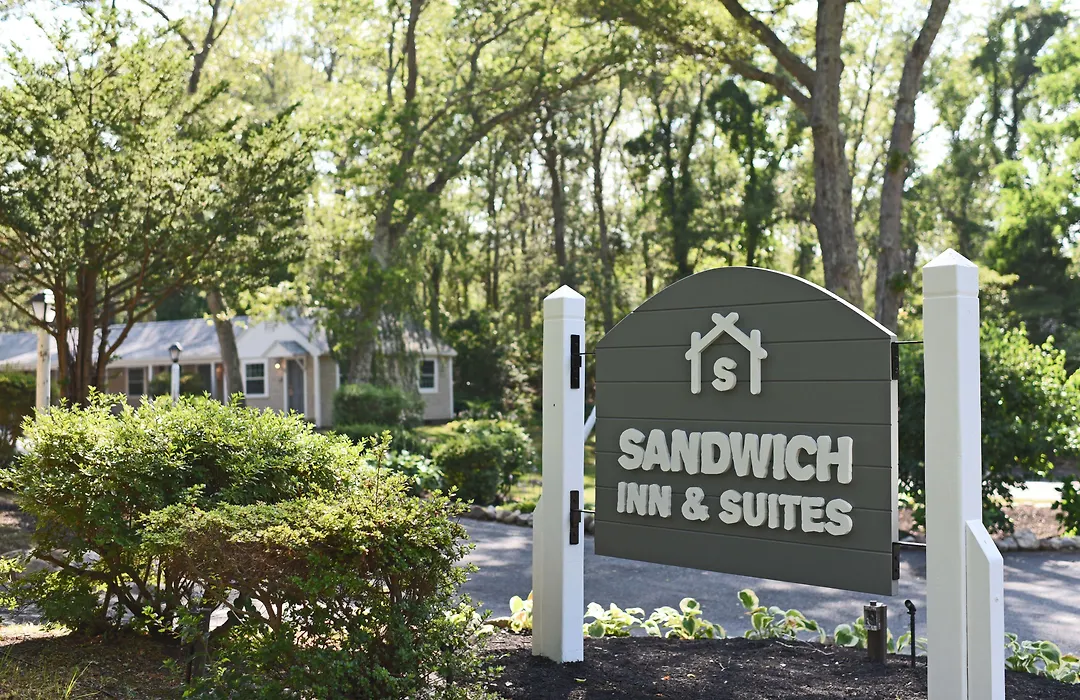 Sandwich Inn And Suites-1