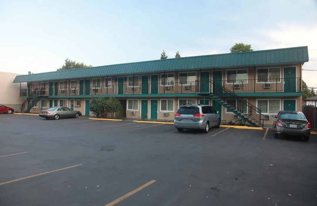 Executive Motel-1