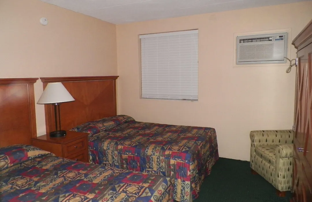 Royal Canadian Motel-1