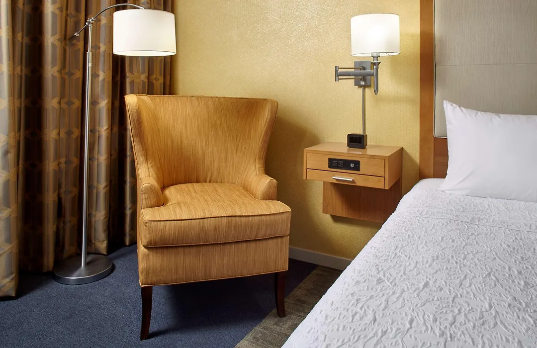 Hampton Inn & Suites Pittsburgh Airport South/Settlers Ridge-1