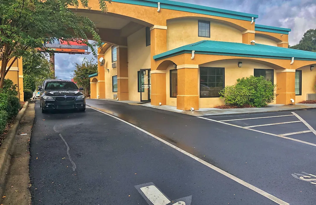 Budget Inn-1