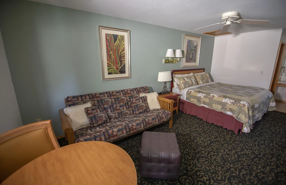 Coachlite Inn-1