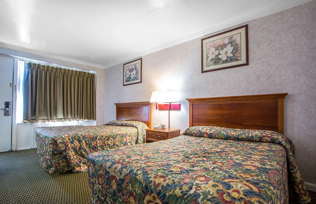 Downbeach Inn-1
