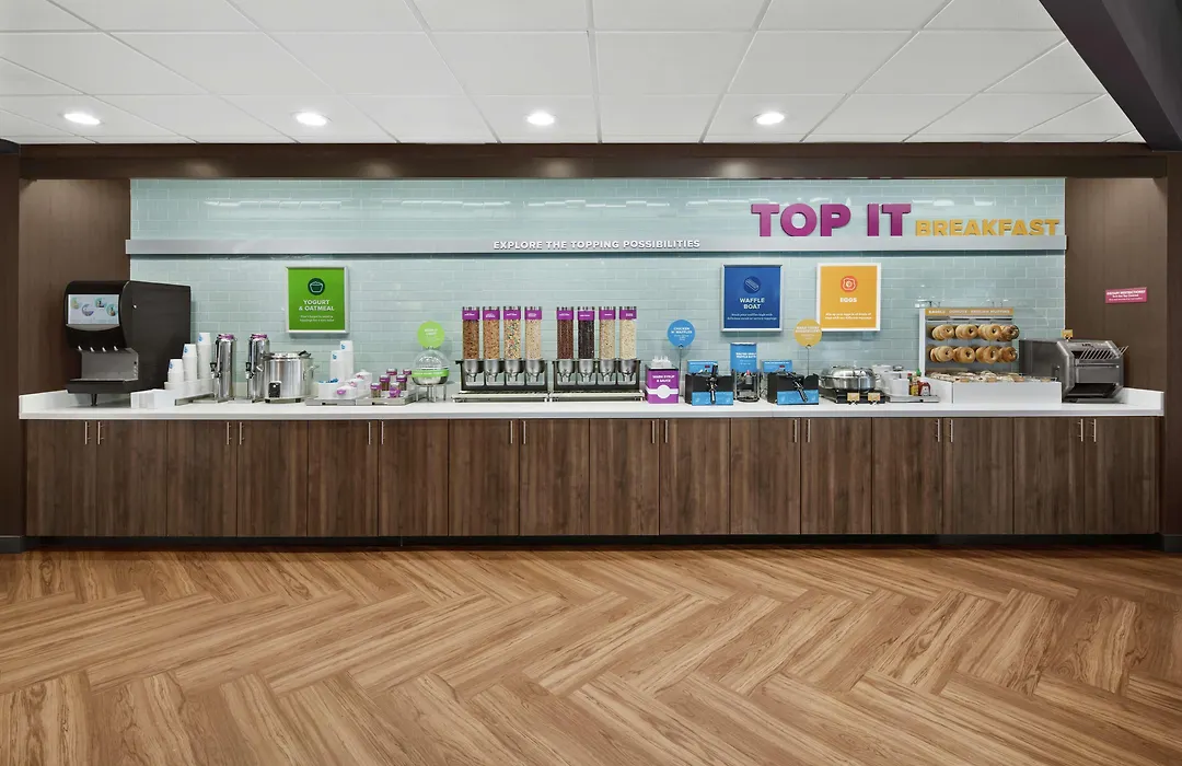 Tru By Hilton Savannah Midtown-1