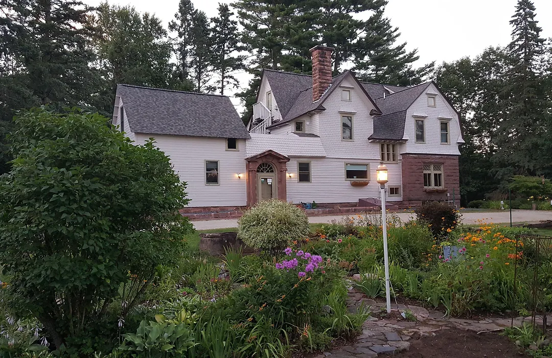 Pinehurst Inn Bed & Breakfast-1