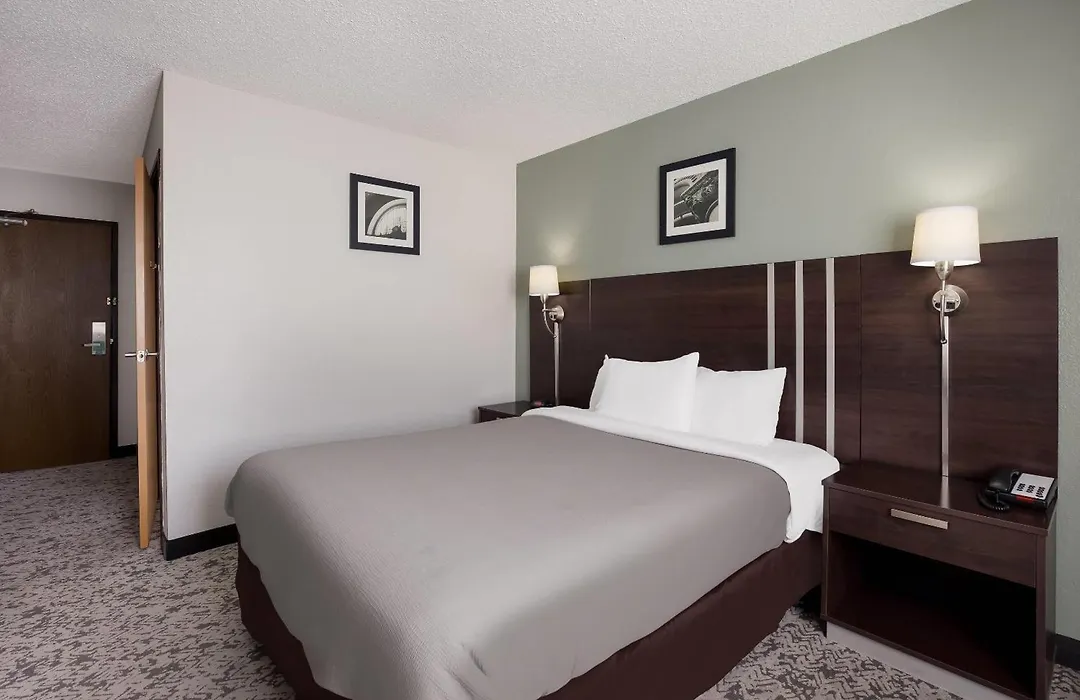 Quality Inn Hall Of Fame-1
