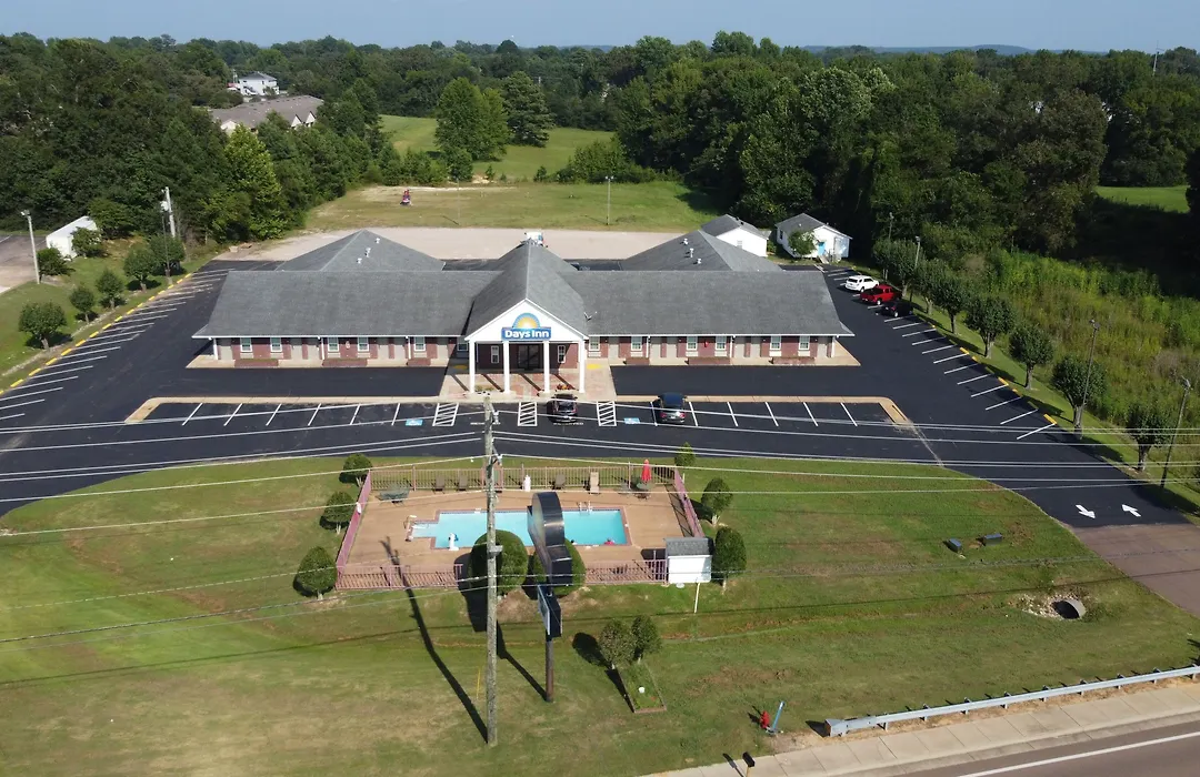 Days Inn By Wyndham Savannah-1