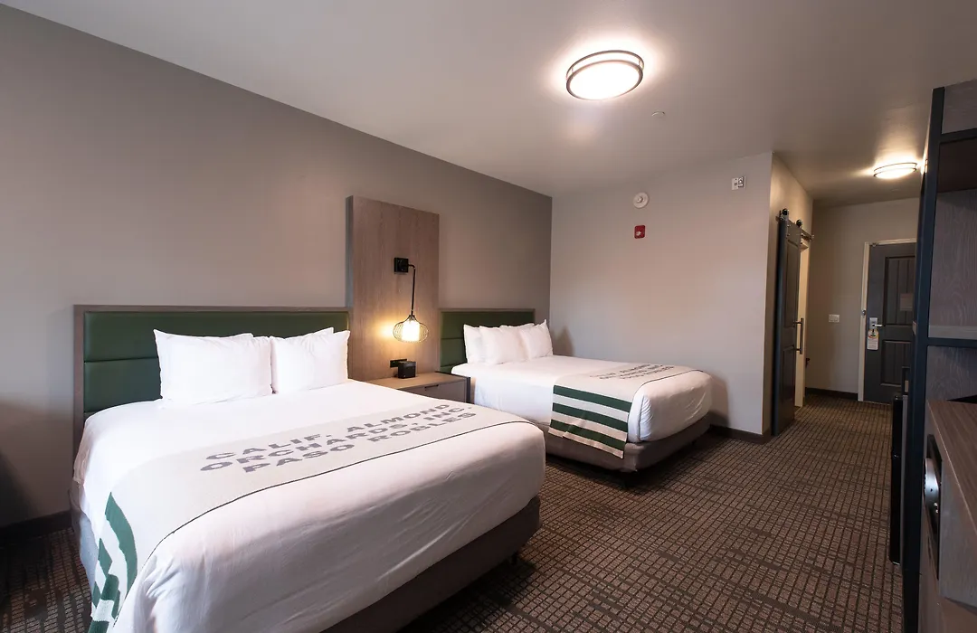 Oxford Suites Paso Robles-1