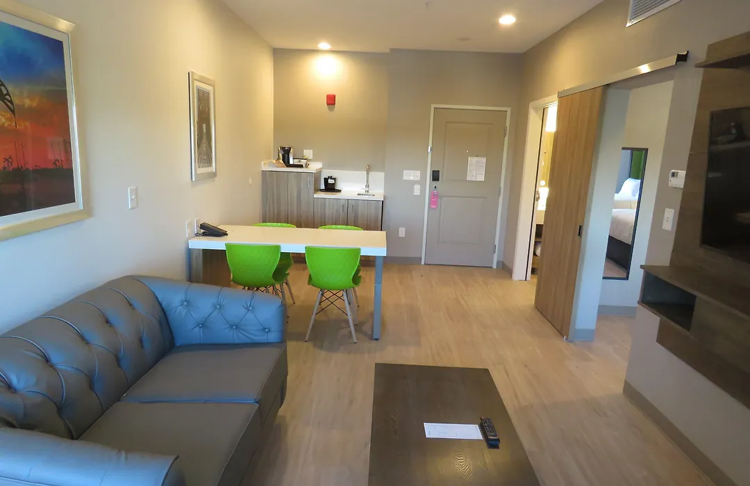 Wyndham Garden College Station-1