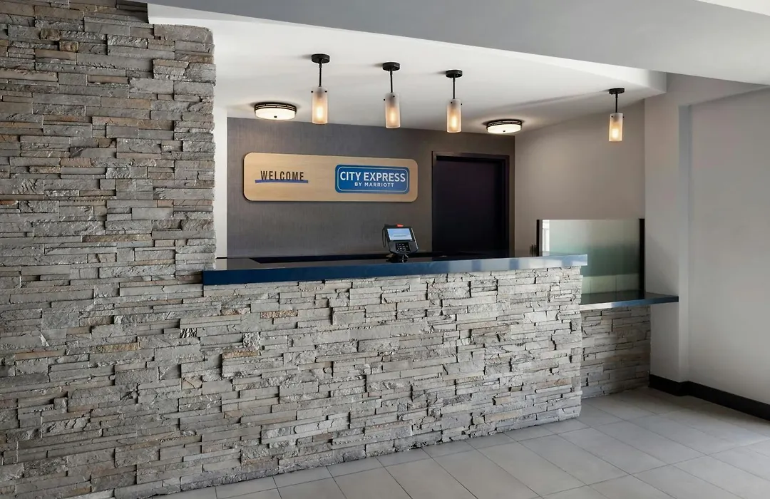 City Express By Marriott Manhattan Beach-1