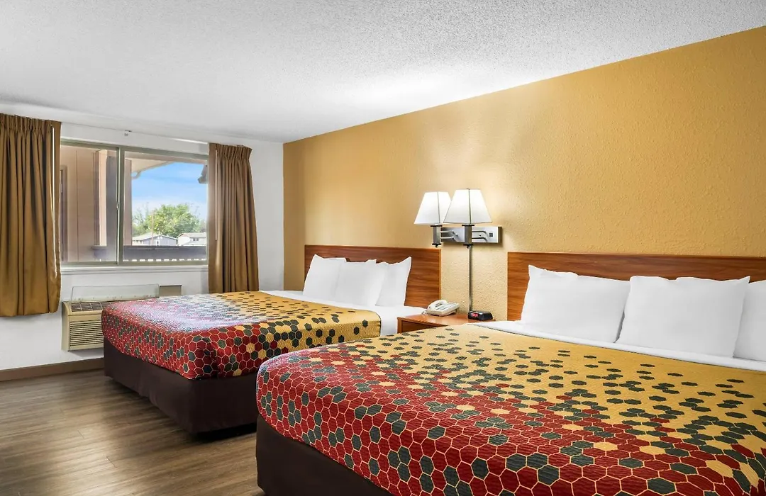 Econo Lodge Miles City I-94-1