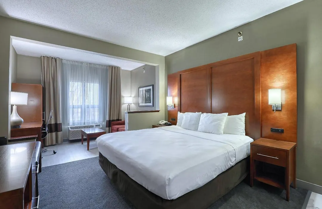 Comfort Suites Madison West - Middleton-1