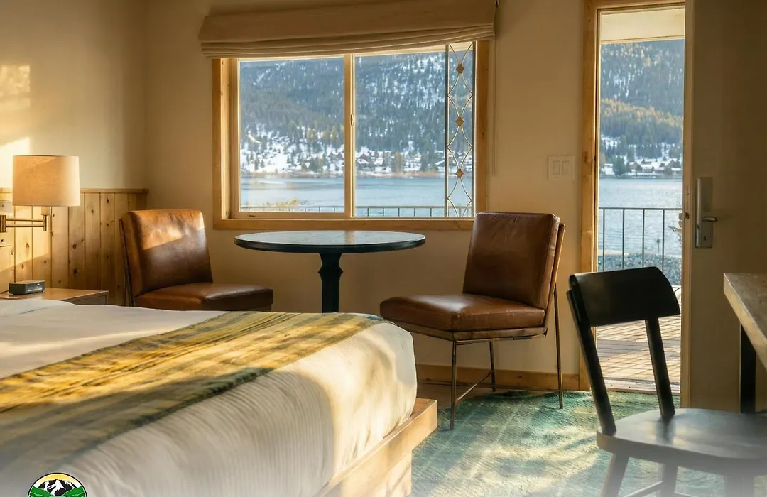 Western Riviera Lakeside Lodging-1