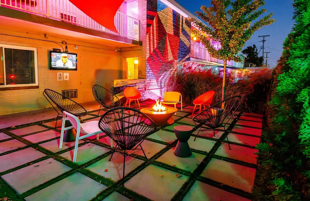 Hotel Royal Oak-1