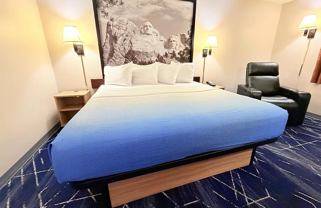 Super 8 By Wyndham Hot Springs-1