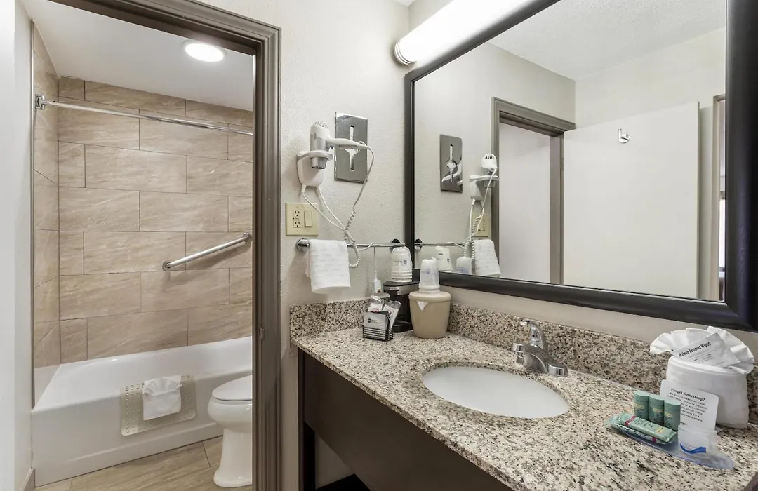 Best Western Asheville-Blue Ridge Parkway-1