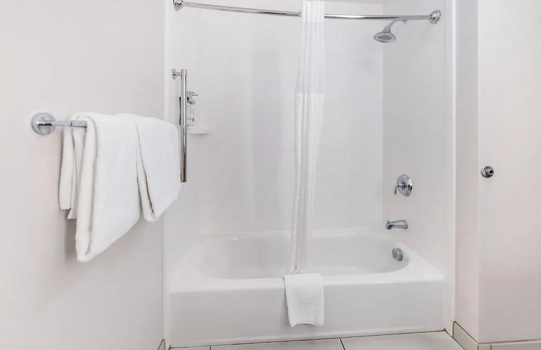 Holiday Inn Express & Suites - Medford By Ihg-1