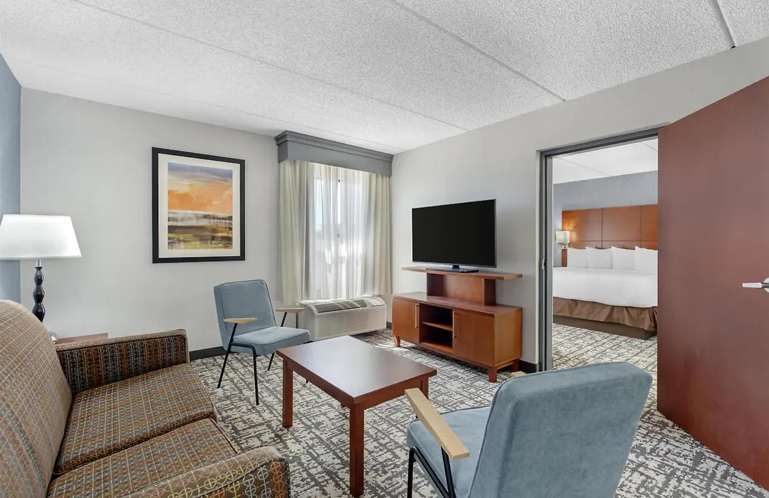 Best Western Plus Fresno Airport Hotel-1
