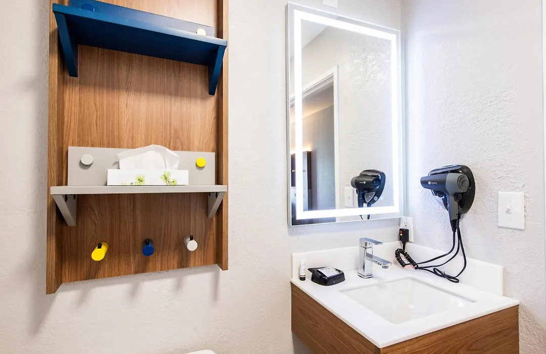 Microtel Inn & Suites By Wyndham London-1