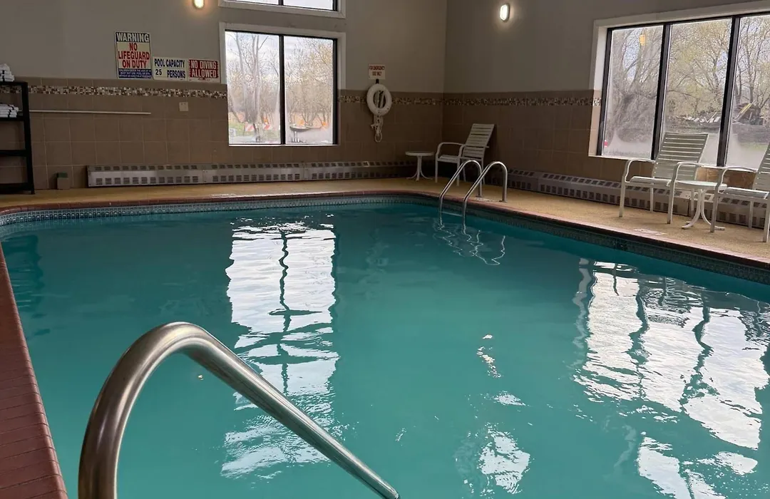 Americinn By Wyndham Forest Lake-1