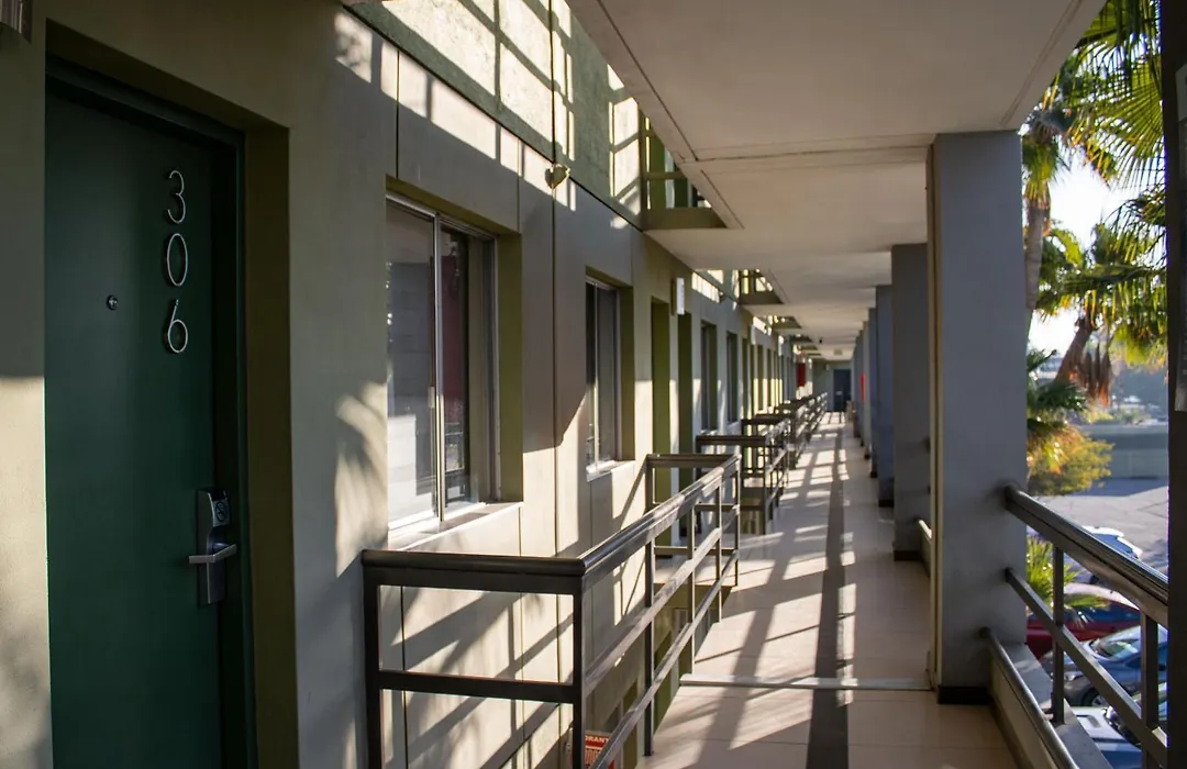 Hotel Calafia-1