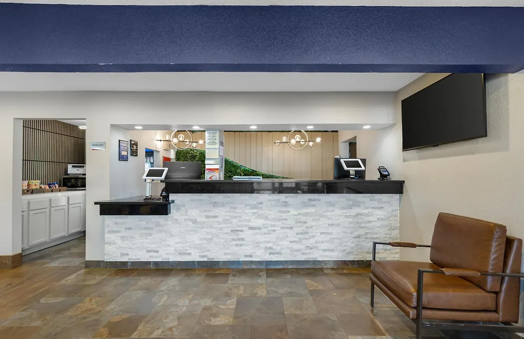 Best Western Plus Altoona Inn-1