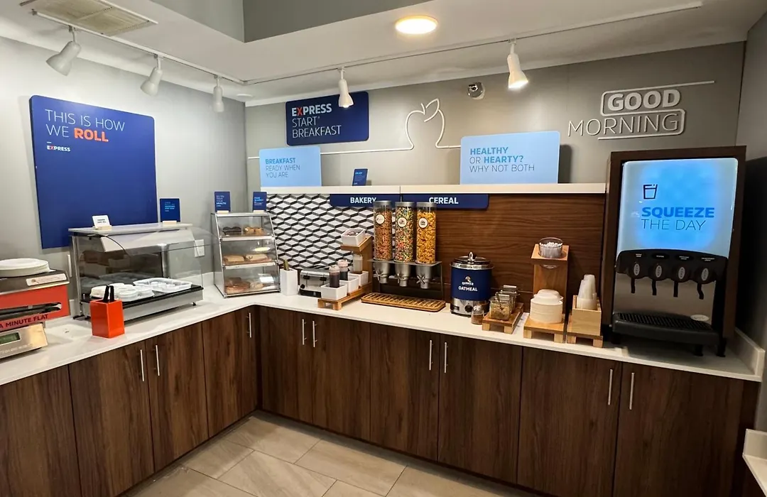 Holiday Inn Express Deforest Madison Area By Ihg-1