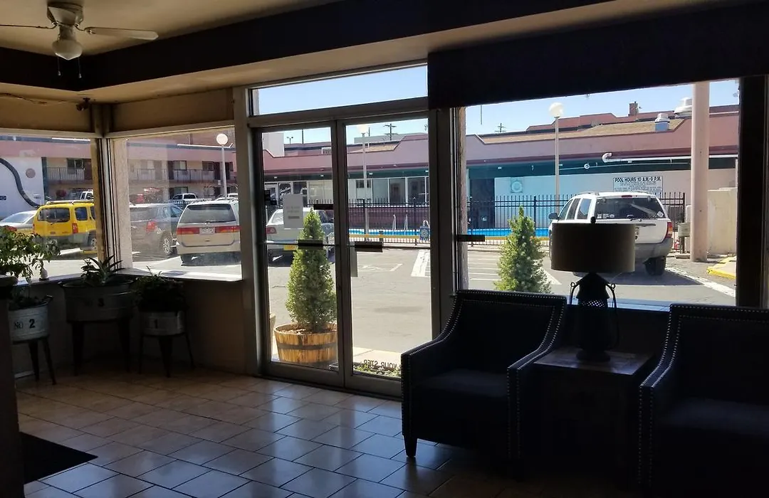 Santa Fe Inn - Pueblo-1