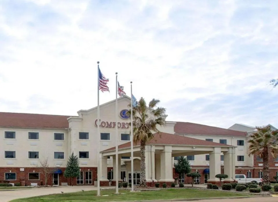 Clarion Suites Vidalia-1