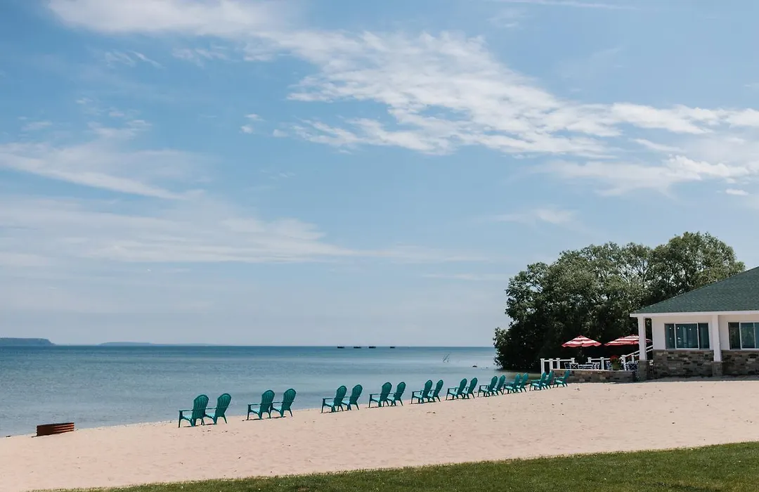 Breakers Resort - Lakeside-1