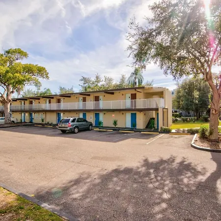 Clearwater Hotel-2