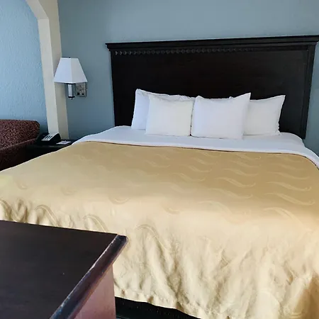 Quality Inn & Suites Miramar Beach-2