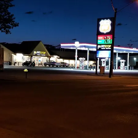 Town House Motor Inn-2