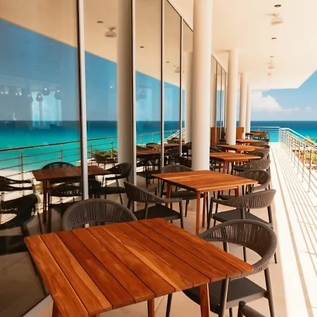 Emporio Cancun-2