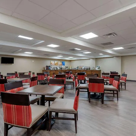Comfort Inn The Pointe-2