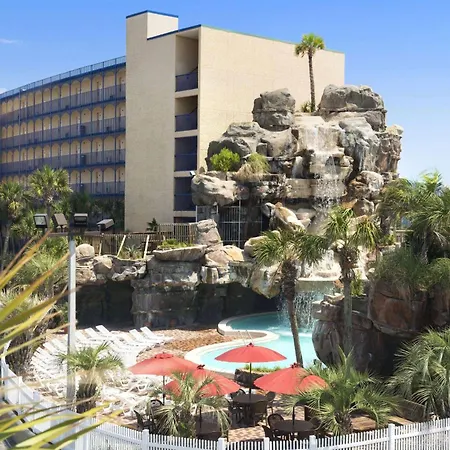 Days Inn By Wyndham Panama City Beach Beachfront Resort-3