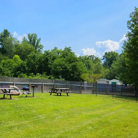 Microtel Inn & Suites By Wyndham Cherokee-3