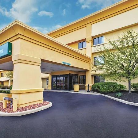 La Quinta Inn By Wyndham Toledo Perrysburg-3