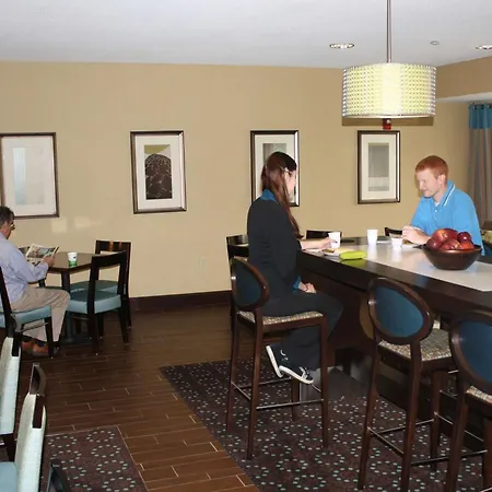 Hampton Inn East Lansing-2