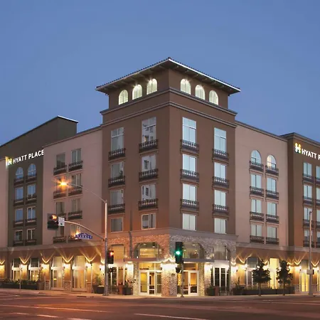 Hyatt Place Riverside Downtown-3