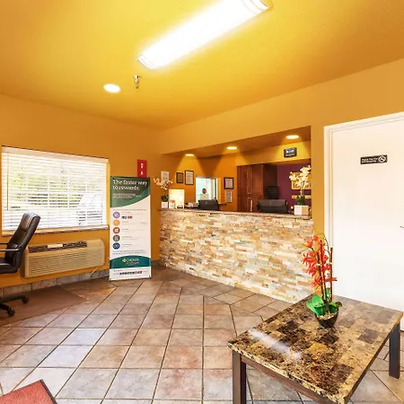 Econo Lodge Rome South-3