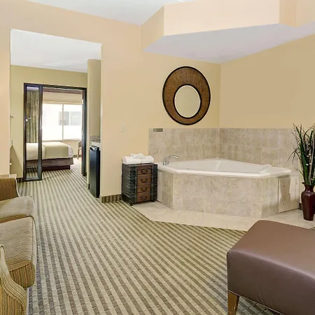 Days Inn By Wyndham Cheyenne-2