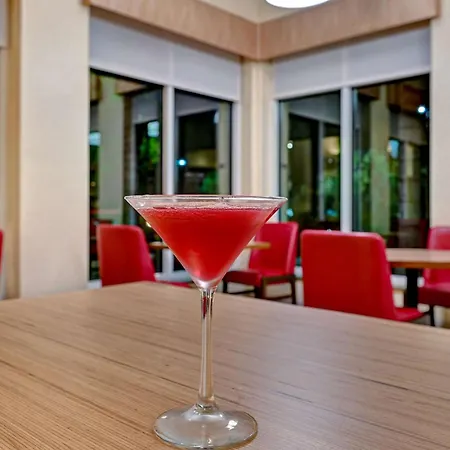Hilton Garden Inn San Bernardino-3