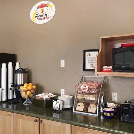 Super 8 By Wyndham Bozeman-2