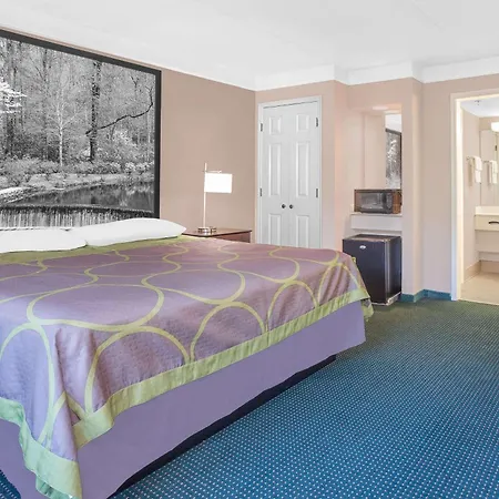 Super 8 By Wyndham Austell/Six Flags-3